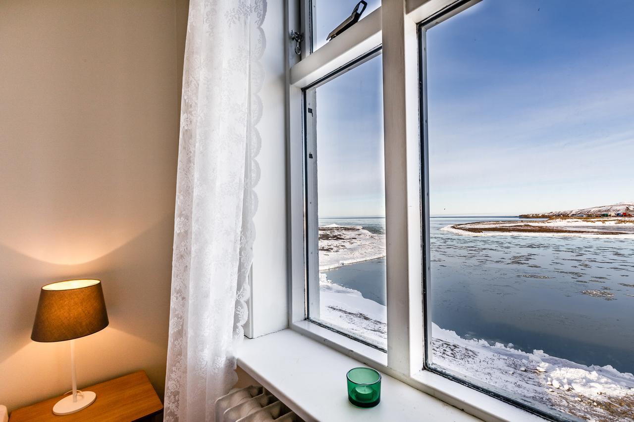 Riverside Hostel بلونديوس المظهر الخارجي الصورة