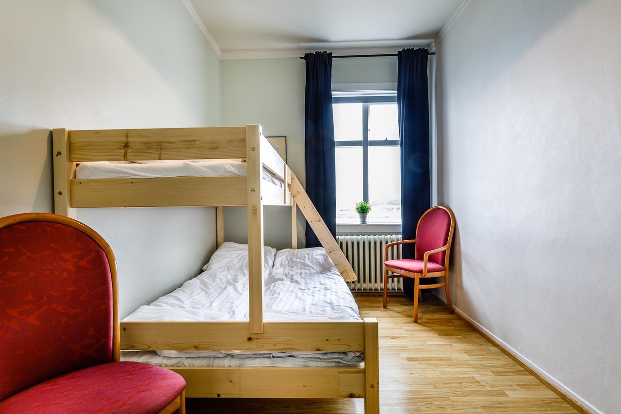 Riverside Hostel بلونديوس المظهر الخارجي الصورة