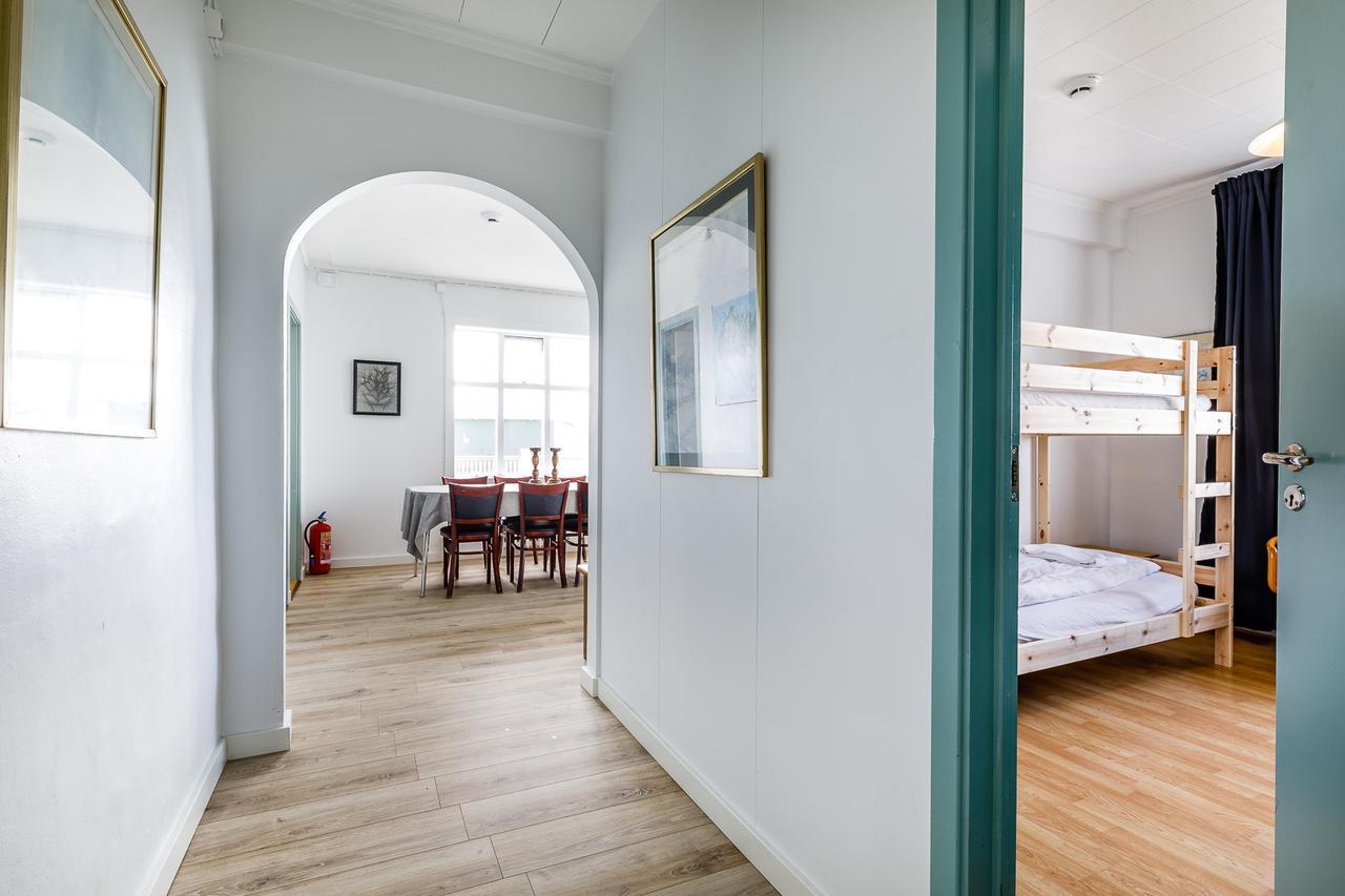 Riverside Hostel بلونديوس المظهر الخارجي الصورة