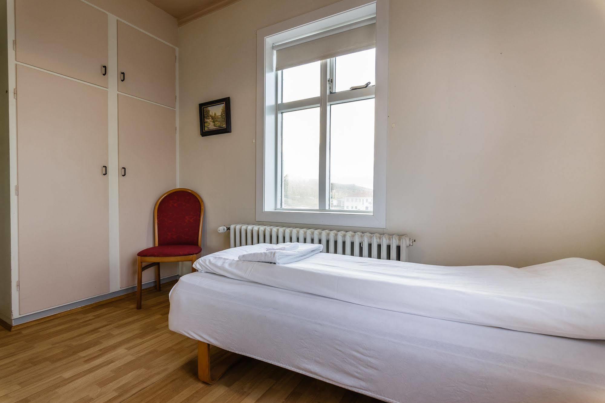 Riverside Hostel بلونديوس المظهر الخارجي الصورة